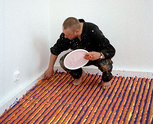 Leon Tarasewicz na Biennale w Wenecji 2001 roku, źródło: raster.art.pl