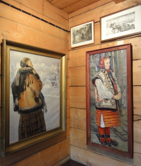 Fragment galerii obrazów Władysława Jarockiego w Muzeum Jana Kasprowicza na Harendzie